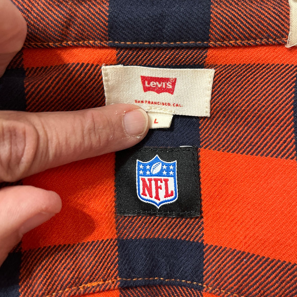 Levi's Chicago Bears NFL Plaid Barstow Western Snap Button Up Shirt Size Large - Picture 3 of 12